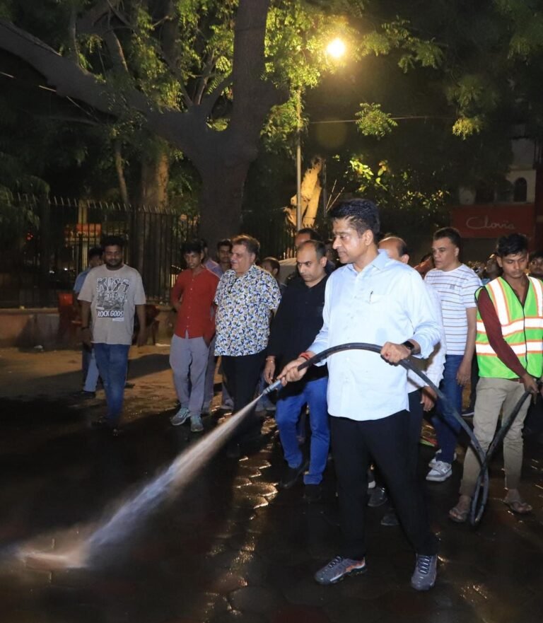 Delhi: कुलजीत सिंह चहल के नेतृत्व में सरोजिनी नगर मार्केट में चला NDMC का गहन सफाई अभियान