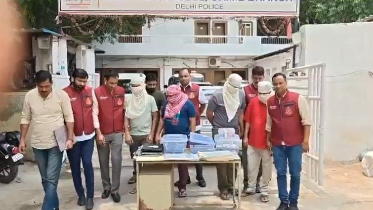 Delhi Crime: दिल्ली पुलिस क्राइम ब्रांच ने फर्जी डिग्री रैकेट का किया भंडाफोड़, पांच गिरफ्तार