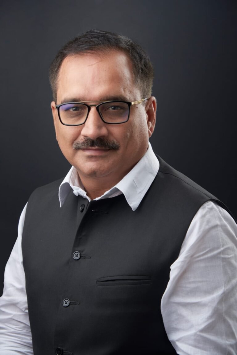 Delhi: वीरेन्द्र सचदेवा का हमला, केजरीवाल ईमेल धमकी जैसे संवेदनशील मुद्दे पर भी राजनीति कर रहे हैं
