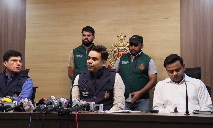 Delhi crime: दिल्ली पुलिस की बड़ी कामयाबी: बटाला ग्रेनेड हमले और थानों को धमकी देने वाला आरोपी आकाशदीप गिरफ्तार