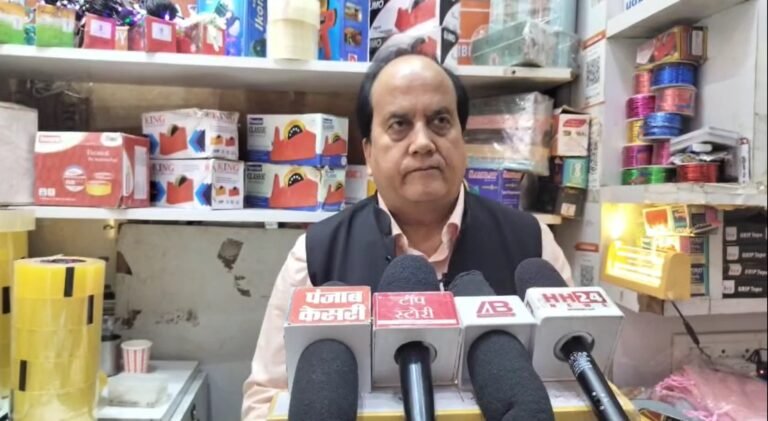Delhi Green Crackers:  दिल्ली में दिवाली पर जलेगी ग्रीन पटाखे, सुप्रीम कोर्ट के आदेश को राकेश यादव ने बताया सराहनीय