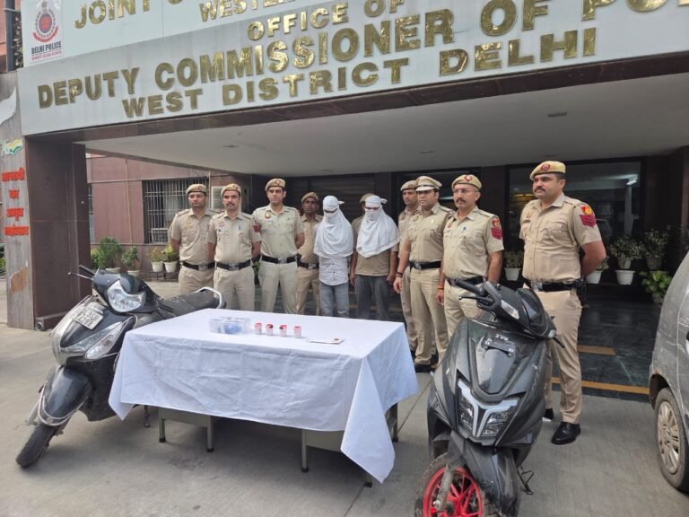Encounter at Rajouri Garden — Three Active Snatchers Arrested; Main Accused Held After Exchange of Fire