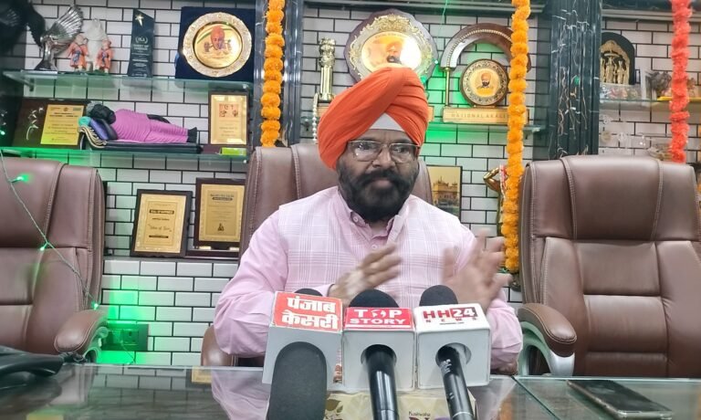 Sadar Bazar Delhi: सदर बाजार में कूड़े का बढ़ता संकट, व्यापारियों और जनता में चिंता