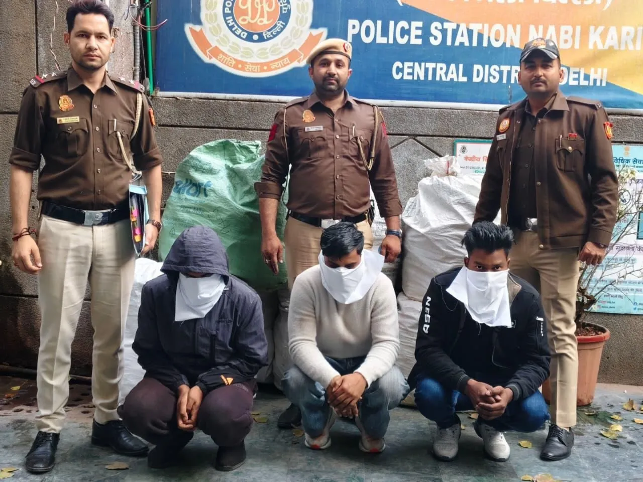 Delhi E-Commerce Theft Racket