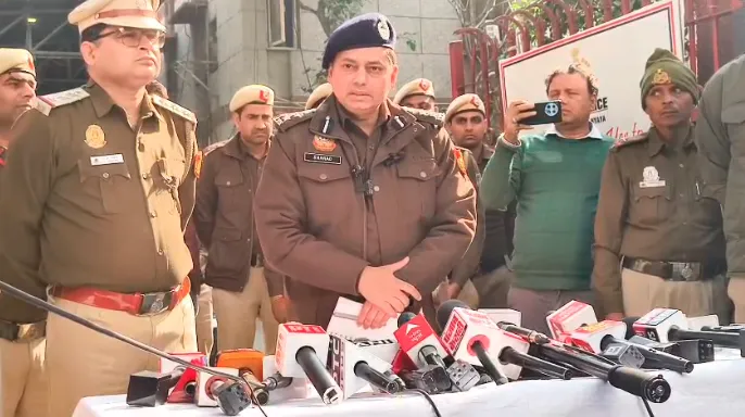 Janakpuri Pothole Death Case