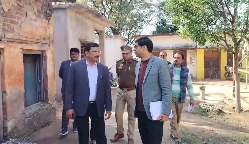 jalaun-dm-inspection-kadoura-block-annual-inspection
