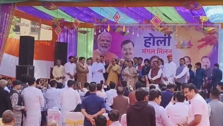 Delhi BJP Holi Milan: मुख्यमंत्री ने ‘लखपति बिटिया योजना’ की की घोषणा