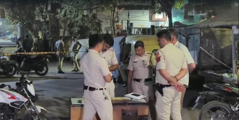 Delhi Shooting: अंबेडकर नगर में 30 वर्षीय युवक पर बाइक सवार बदमाशों ने फायरिंग, हालत गंभीर