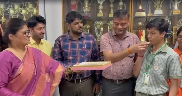 CBSE 10th Result 2026: साकेत न्यू ग्रीन फील्ड स्कूल का शानदार प्रदर्शन, 100% रिजल्ट के साथ 33 छात्रों ने 90% से अधिक अंक हासिल किए