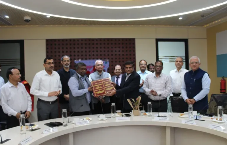 DFCCIL MoU News: डीएफसीसीआईएल और आईसीएफएआई फाउंडेशन के बीच रिसर्च और स्किल डेवलपमेंट को बढ़ावा देने के लिए एमओयू
