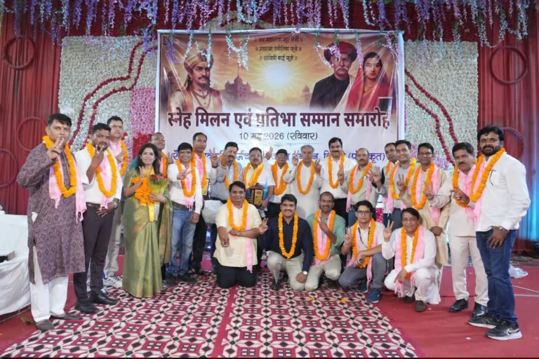 Saini Samaj Event: दिल्ली में “सह सम्मान मिलन एवं प्रतिभा सम्मान समारोह” का भव्य आयोजन, बच्चों और मातृशक्ति को किया सम्मानित