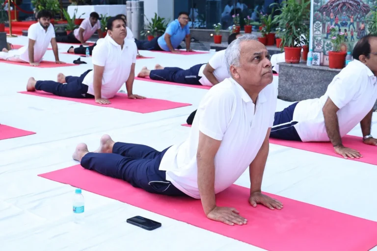 International Yoga Day: डीएफसीसीआईएल ने योग और वृक्षारोपण के साथ मनाया अंतर्राष्ट्रीय योग दिवस